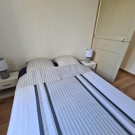 Appartement 60M2 Rdc Avec Jardin Saint-Genis-des-Fontaines Bagian luar foto
