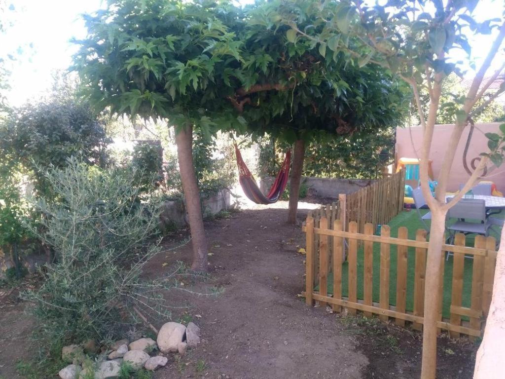 Appartement 60M2 Rdc Avec Jardin Saint-Genis-des-Fontaines Bagian luar foto